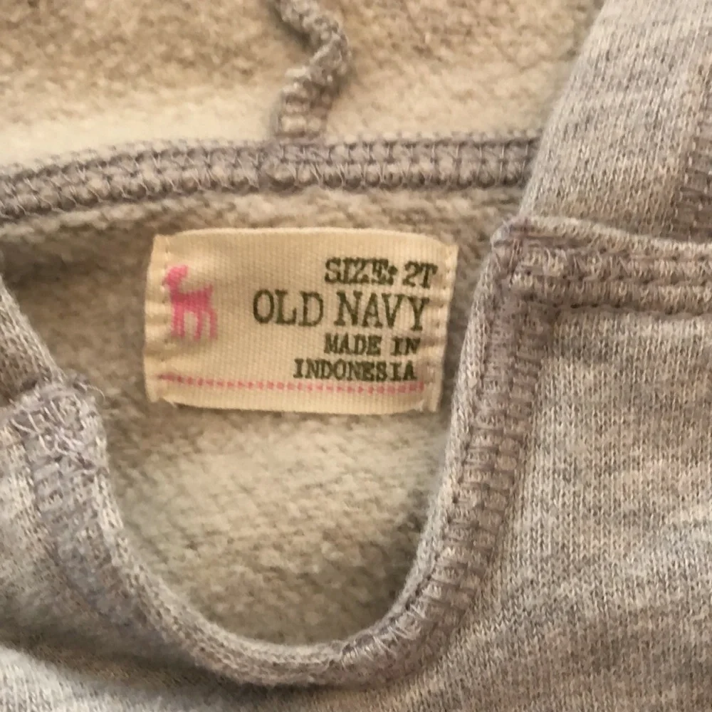 Old Navy Gray Prep Princess Glitter Graphic Sweatshirt Hoodie Pocket Size 2T